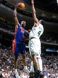 celtics_pistons_195.jpg
