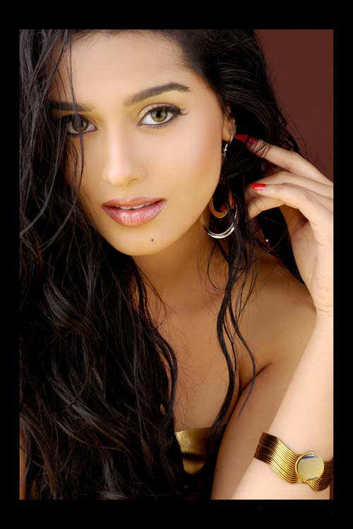 Amirtha+(5).jpg