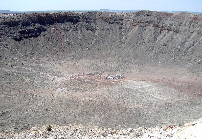 Barringer_Crater_from_edge.jpg