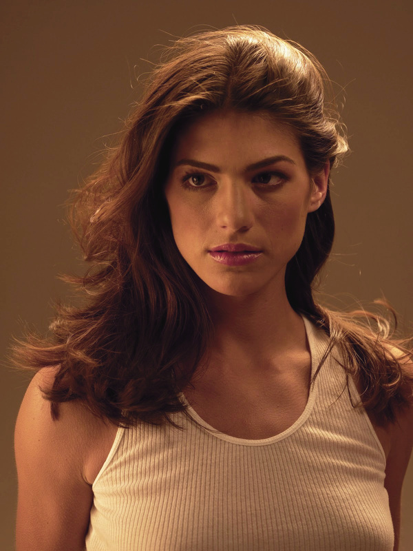 600full-genevieve-padalecki.jpg