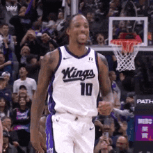 demar-derozan-sacramento-kings-smile-deebo.gif