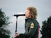 180px-Jonbonjovi.jpg