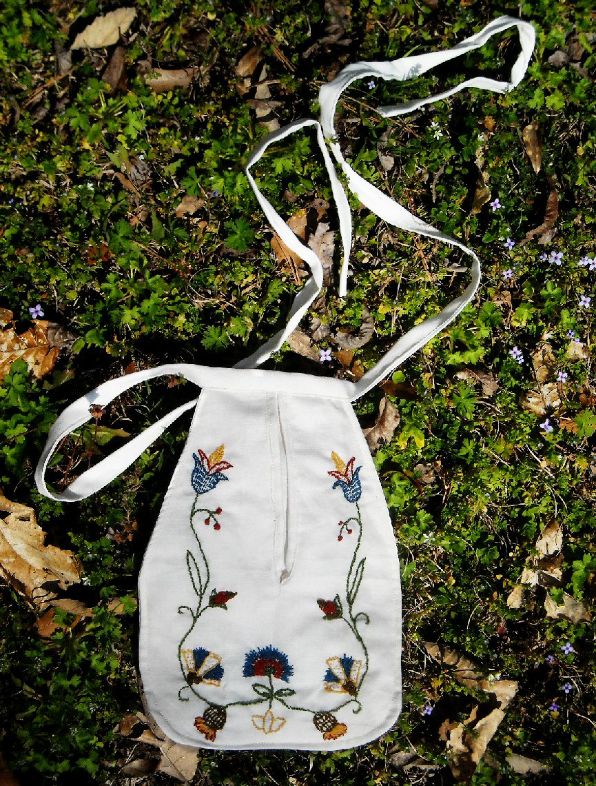 Late_18th_Century_Pocket_by_waxesnostalgic.png